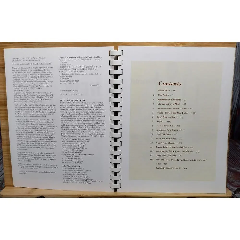 WeightWatchers‎ New Complete Cookbook - Over 500 Healthy Recipes